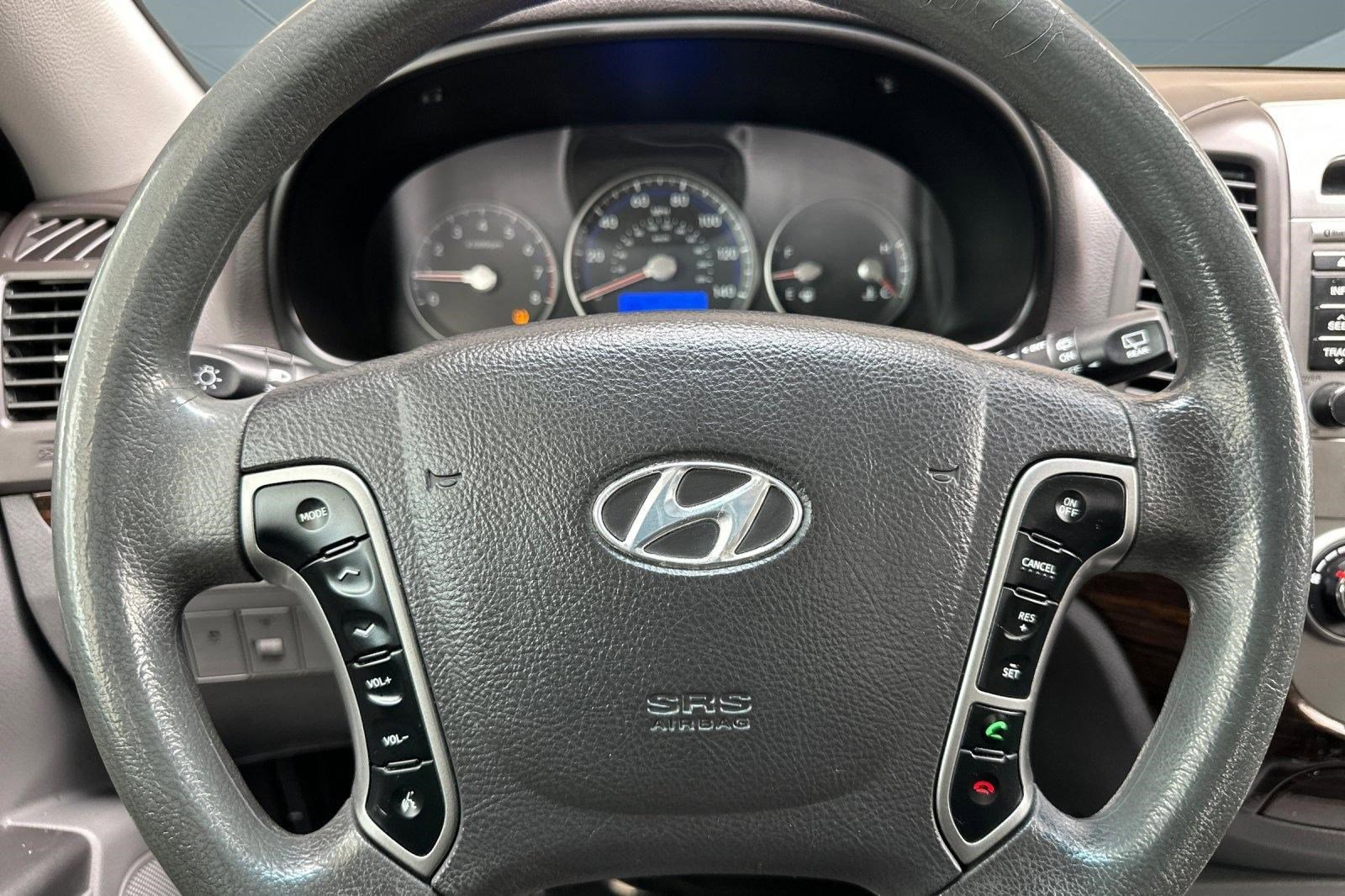 Used 2011 Hyundai Santa Fe GLS FWD image 15