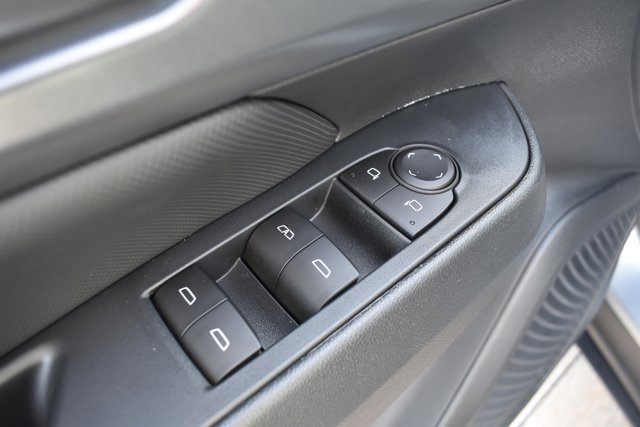 New 2026 Chevrolet Equinox EV RS image 13