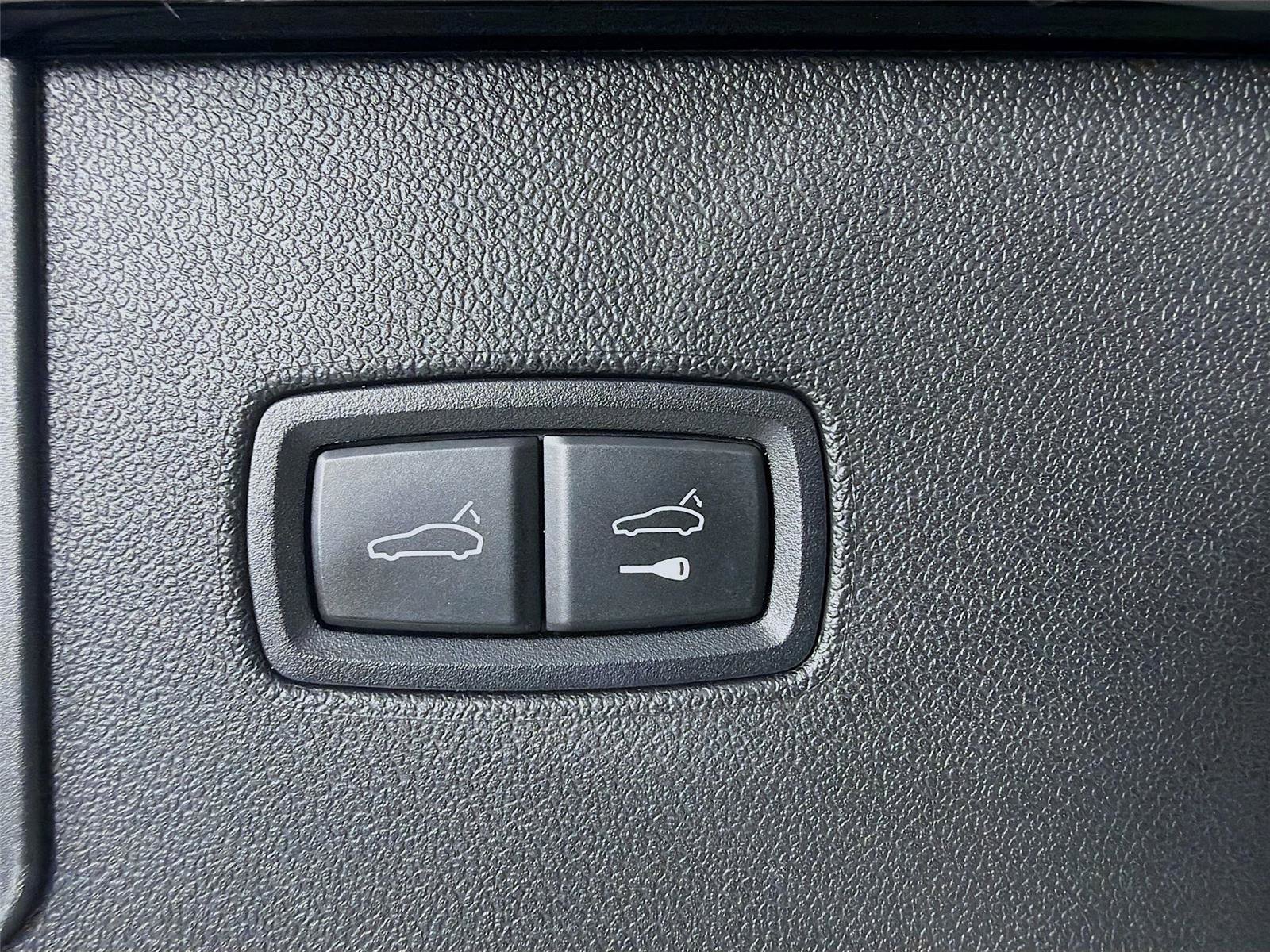 Used 2023 Porsche Cayenne Turbo S AWD/4WD image 28