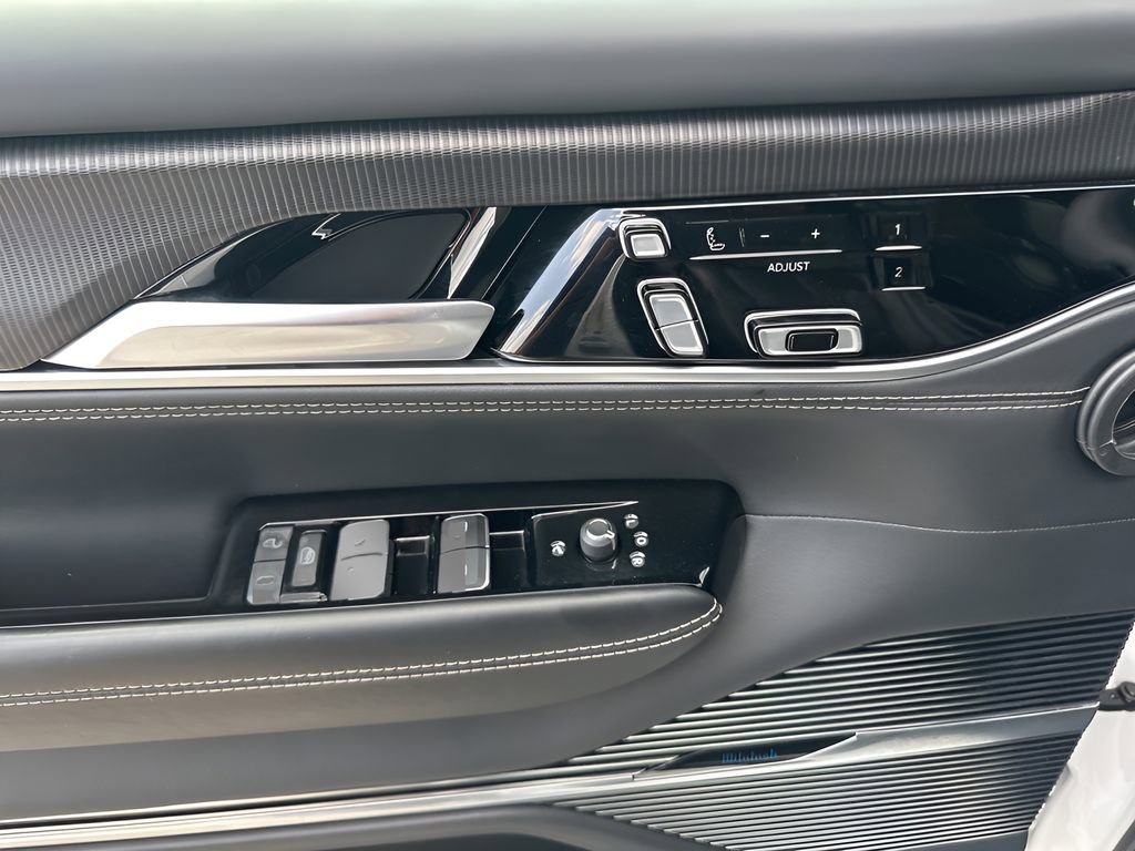 Used 2024 Jeep Grand Wagoneer Series II w/ Quick Order Packagew 28T image 30