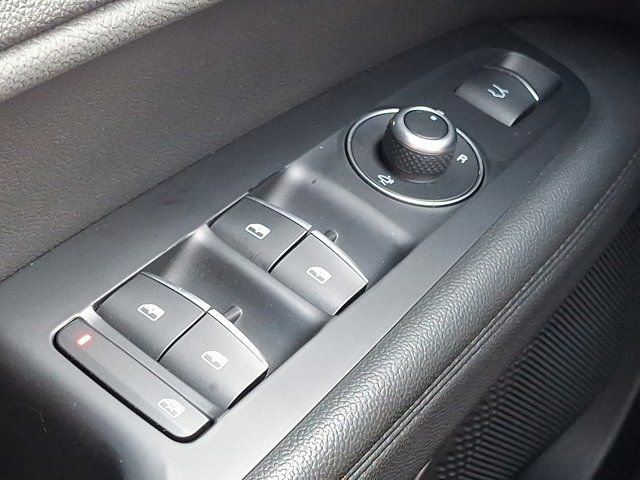 Used 2022 Alfa Romeo Stelvio Veloce AWD/4WD image 32