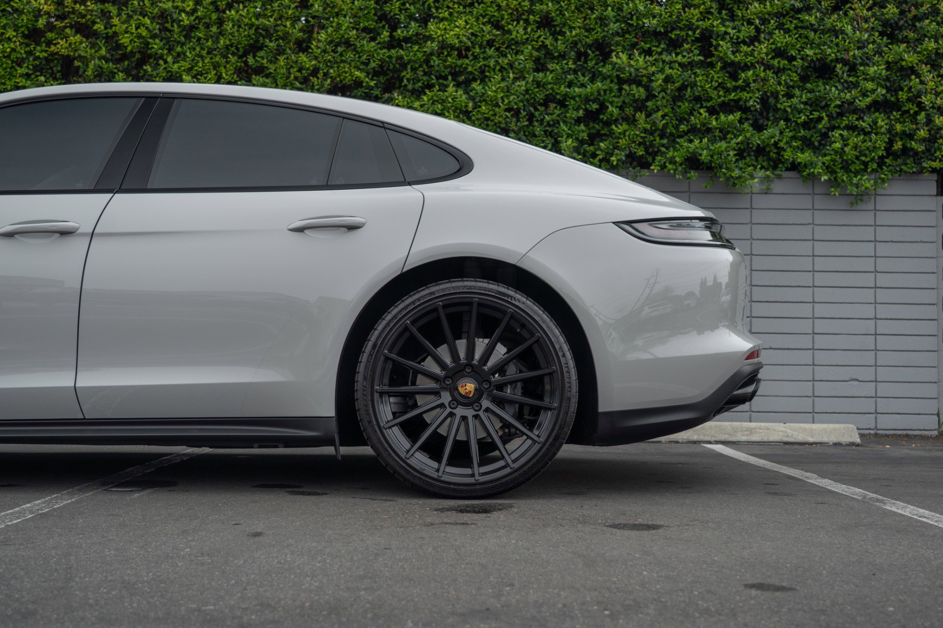 Used 2023 Porsche Panamera 4 Platinum Edition image 22