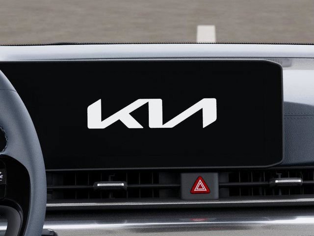 New 2027 Kia Carnival SX w/ Dark Edition Package FWD image 20