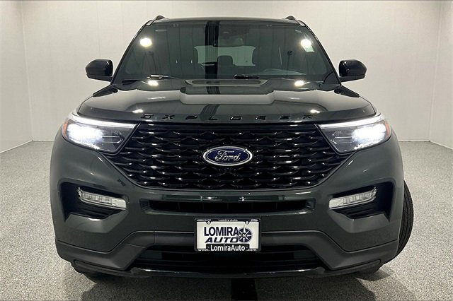 Used 2024 Ford Explorer ST-Line w/ Class IV Trailer Tow Package image 2
