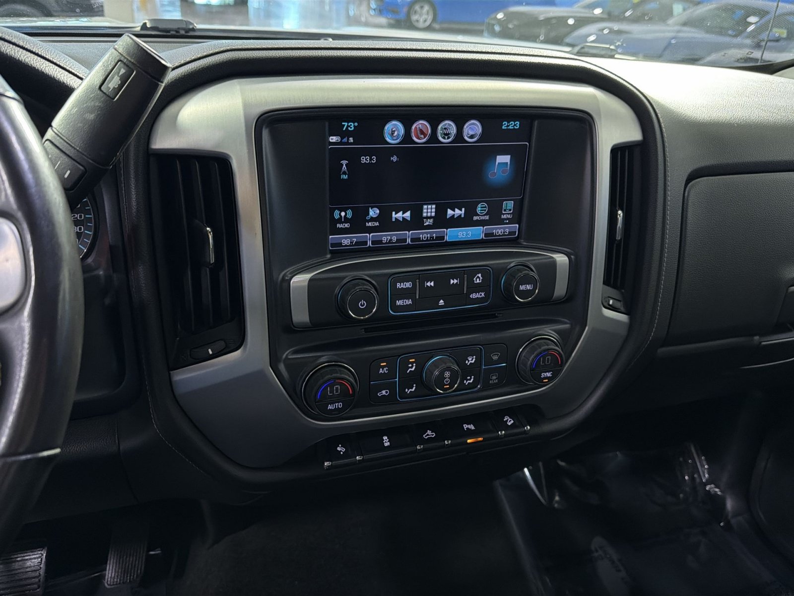 Used 2018 GMC Sierra 1500 SLE w/ Black Pack AWD/4WD image 21