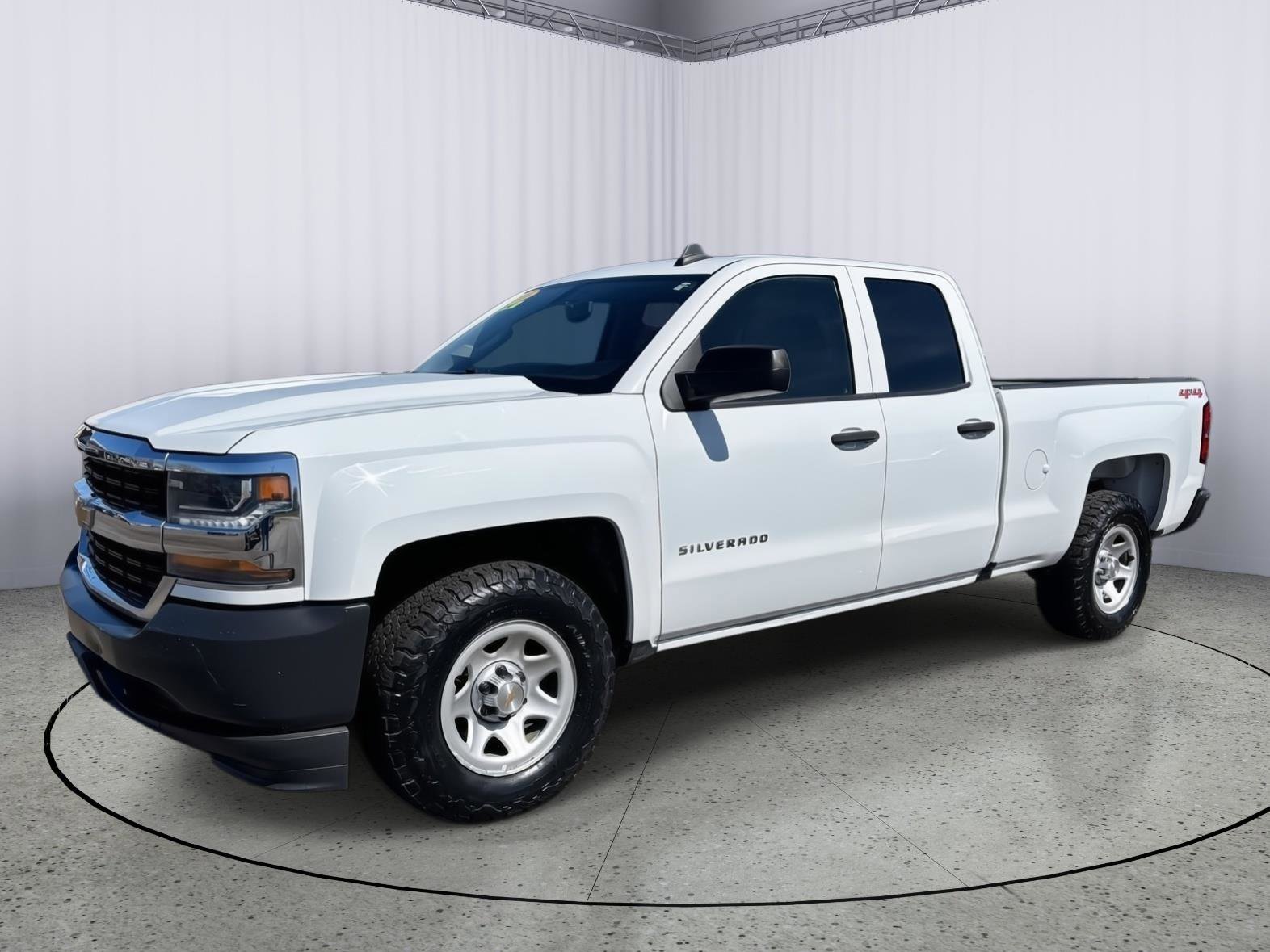 Used 2018 Chevrolet Silverado 1500 W/T w/ WT Convenience Package AWD/4WD image 12