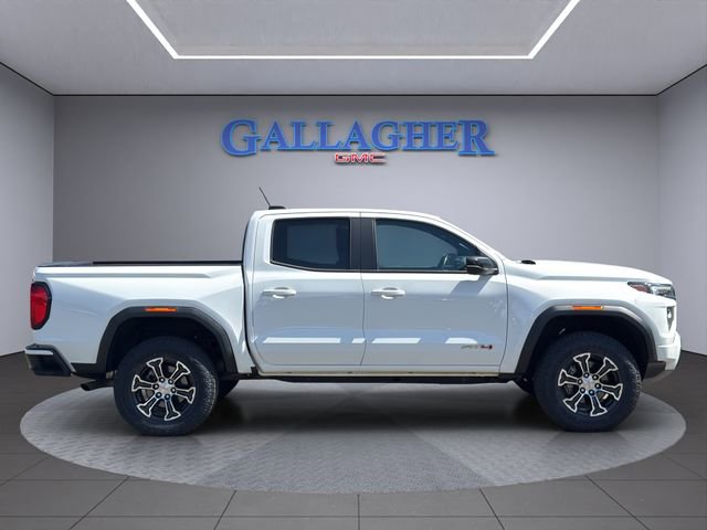 Certified 2024 GMC Canyon AT4 w/ AT4 Premium Package AWD/4WD image 3