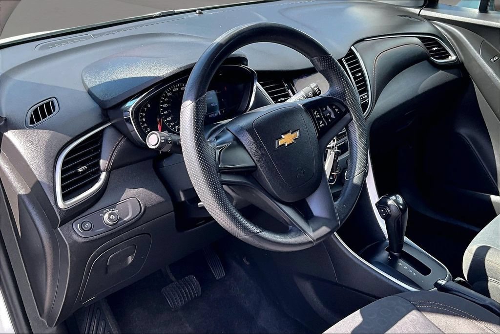 Used 2020 Chevrolet Trax LS FWD image 15