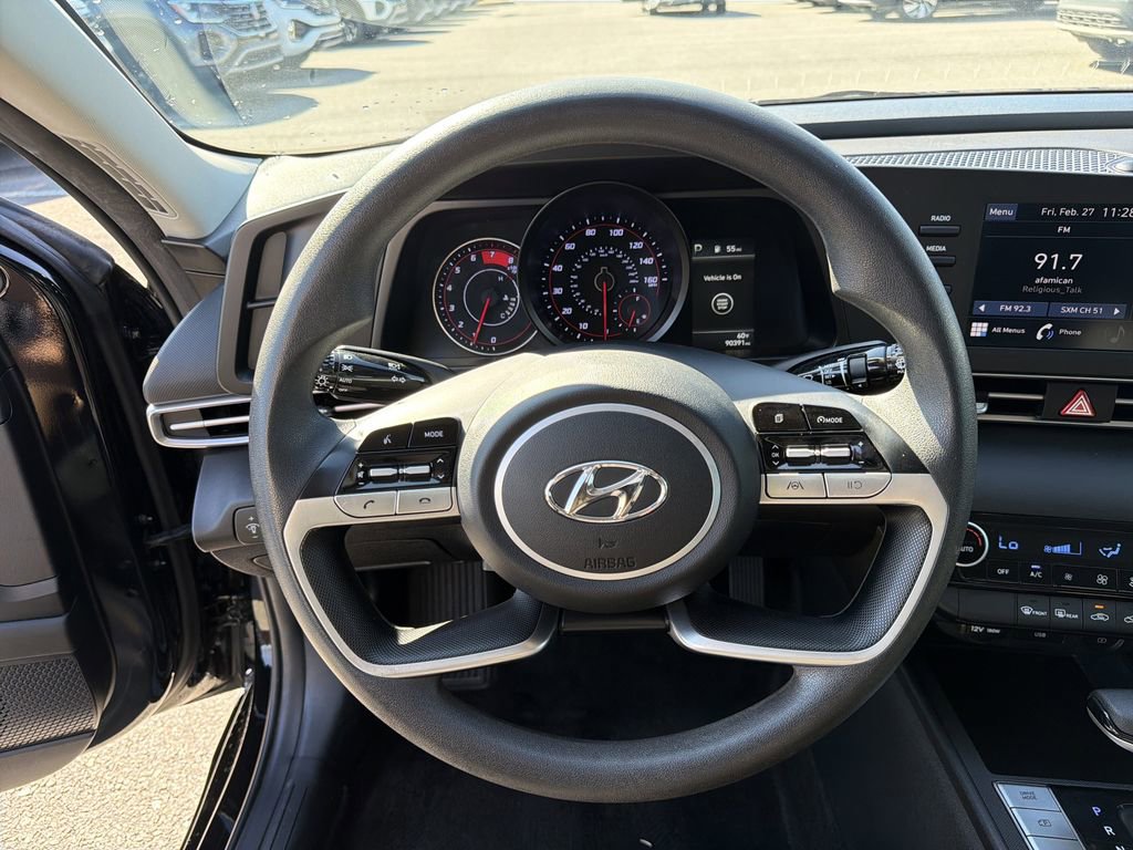 Used 2023 Hyundai Elantra SEL image 23