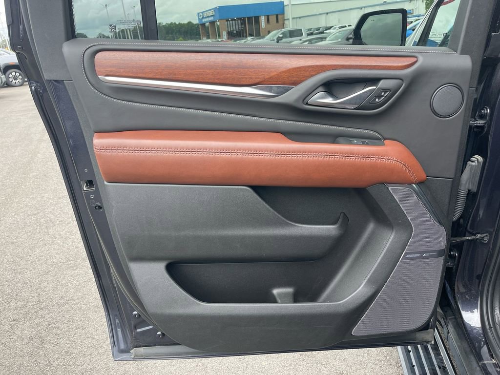 Used 2023 GMC Yukon XL Denali Ultimate image 30