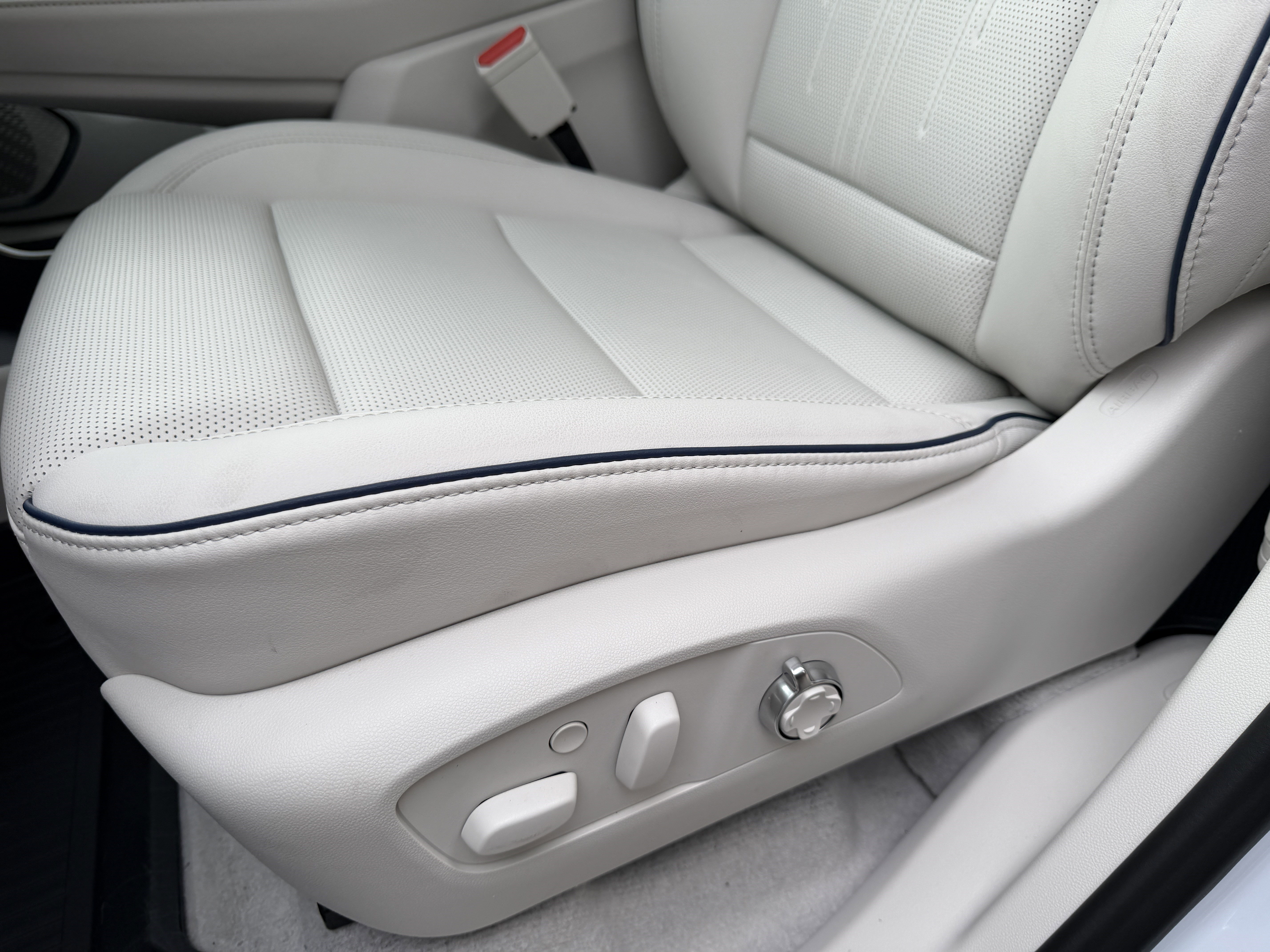 New 2026 Buick Enclave Avenir w/ Super Cruise Package image 17