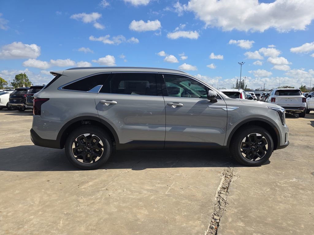 New 2026 Kia Sorento S image 9