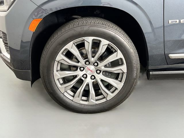 Used 2021 GMC Yukon Denali w/ Denali Premium Package AWD/4WD image 30