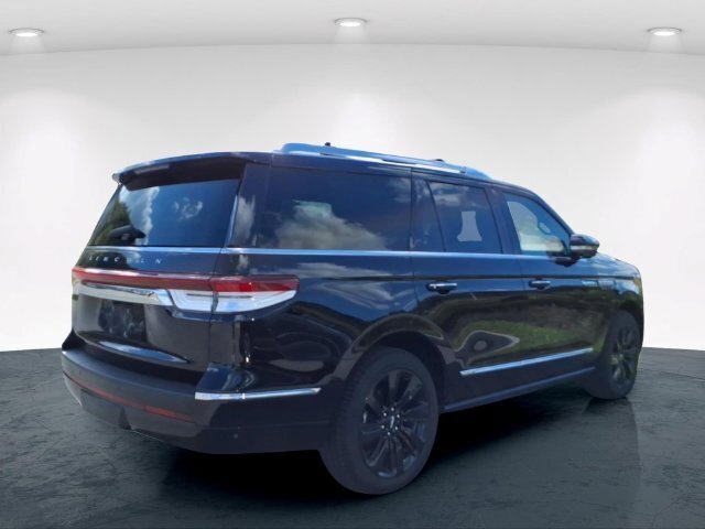 Used 2022 Lincoln Navigator Reserve AWD/4WD image 7
