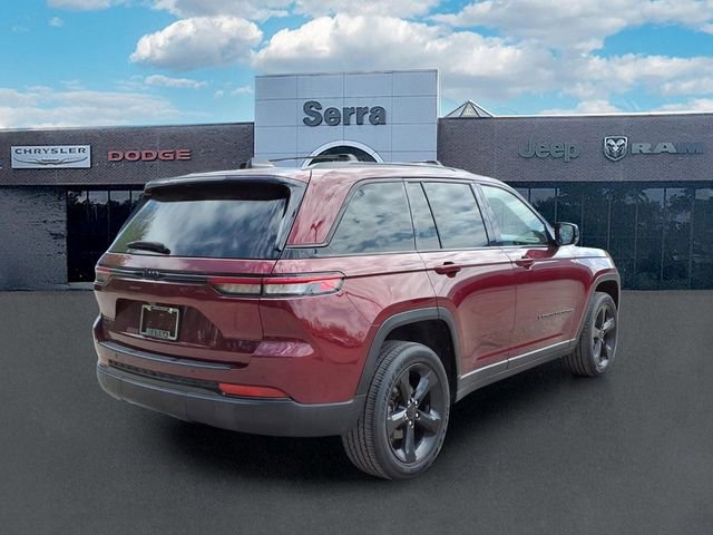 Used 2024 Jeep Grand Cherokee Altitude AWD/4WD image 6