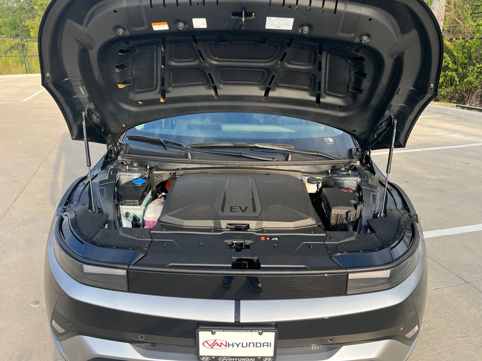 New 2027 Hyundai Ioniq 5 SE RWD image 32
