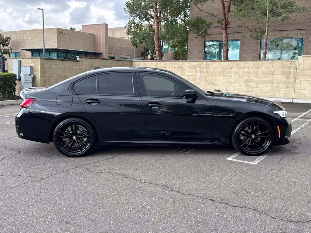 Used 2024 BMW 330i Sedan w/ M Sport Package RWD image 7