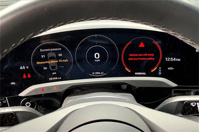 Used 2022 Porsche Taycan image 44