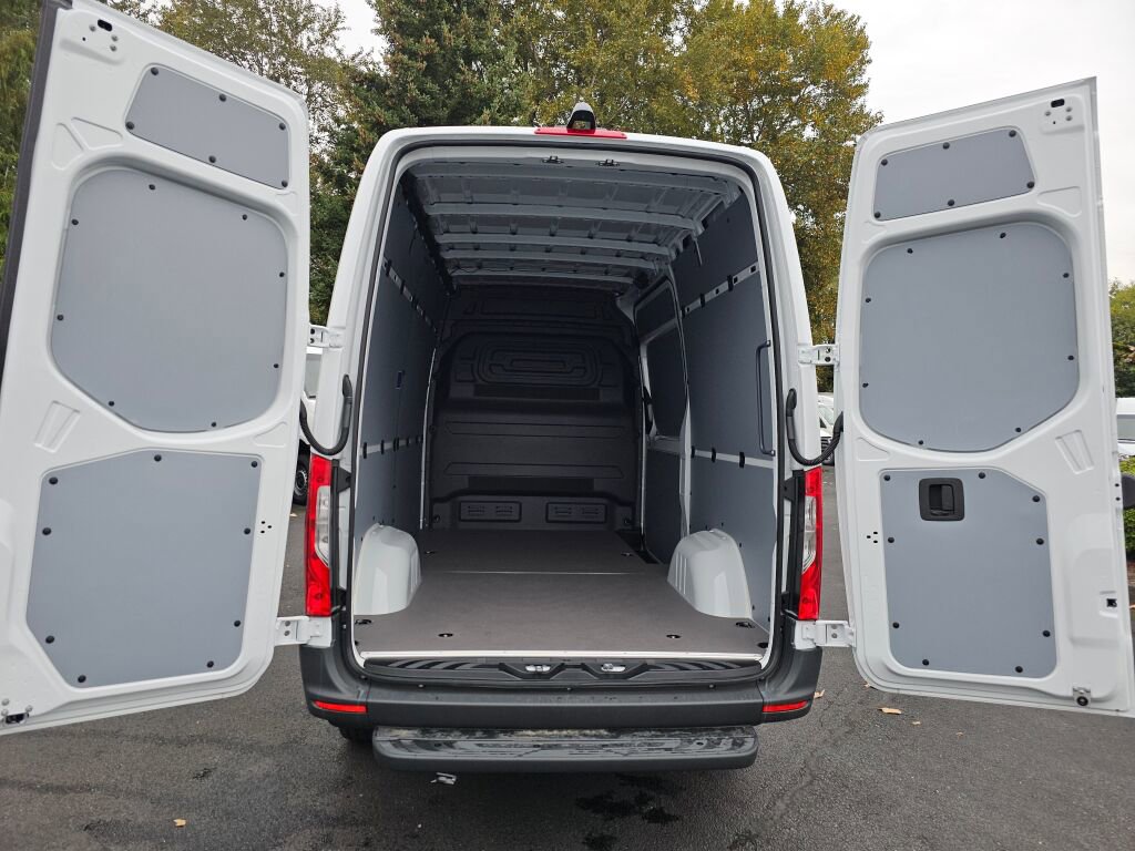 New 2025 Mercedes-Benz Sprinter 2500 image 11