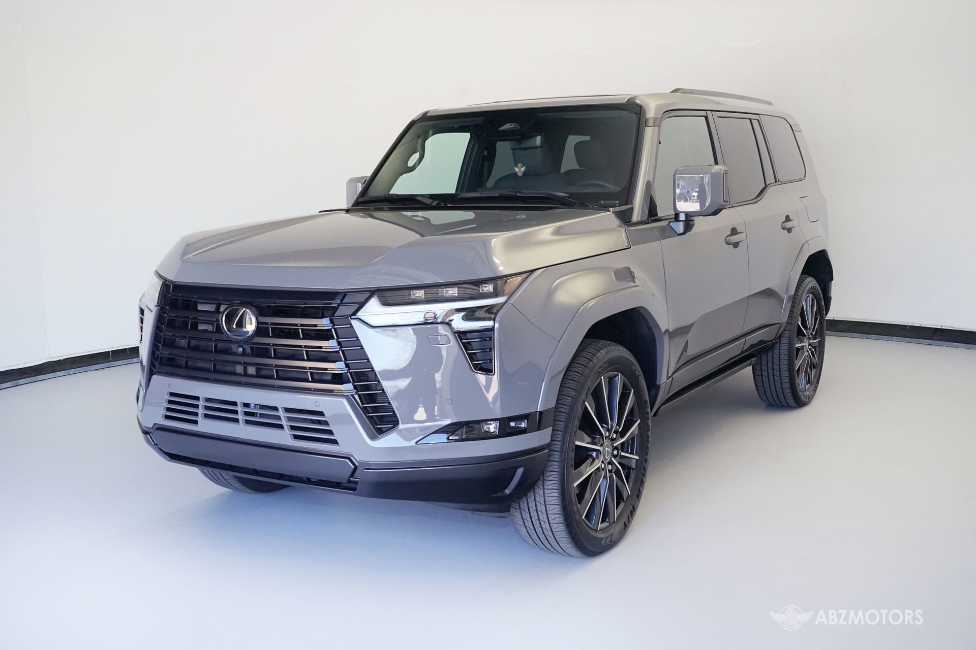 Used 2025 Lexus GX 550 w/ Cold Area Package image 2