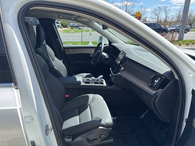 Certified 2025 Volvo XC90 B6 Plus AWD/4WD image 15