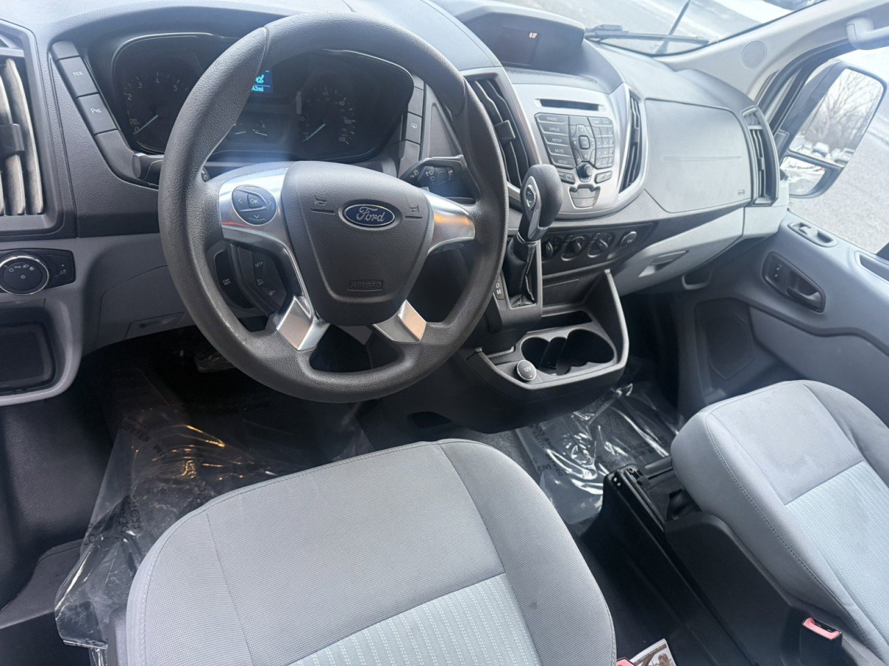 Used 2017 Ford Transit 350 XLT image 18