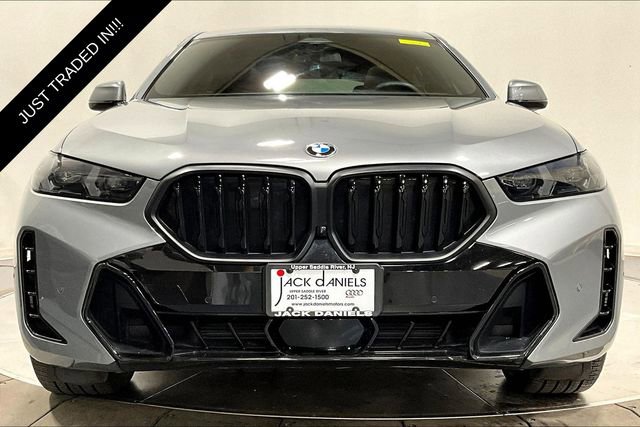 Used 2024 BMW X6 xDrive40i w/ Premium Package image 3