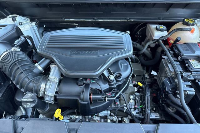 Used 2022 GMC Acadia AT4 w/ Technology Package image 59