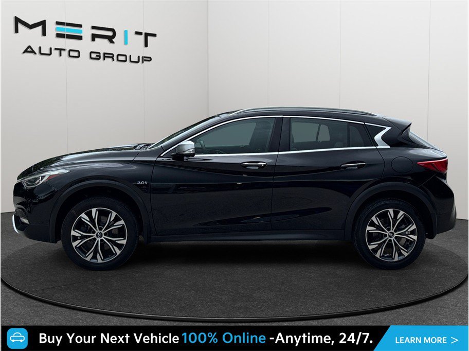 Used 2017 INFINITI QX30 Premium w/ Technology Package AWD/4WD image 5