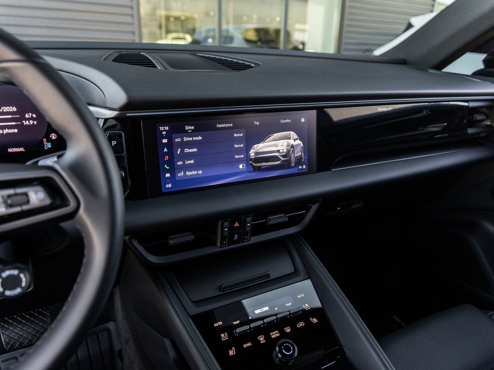 Certified 2025 Porsche Macan Electric image 27