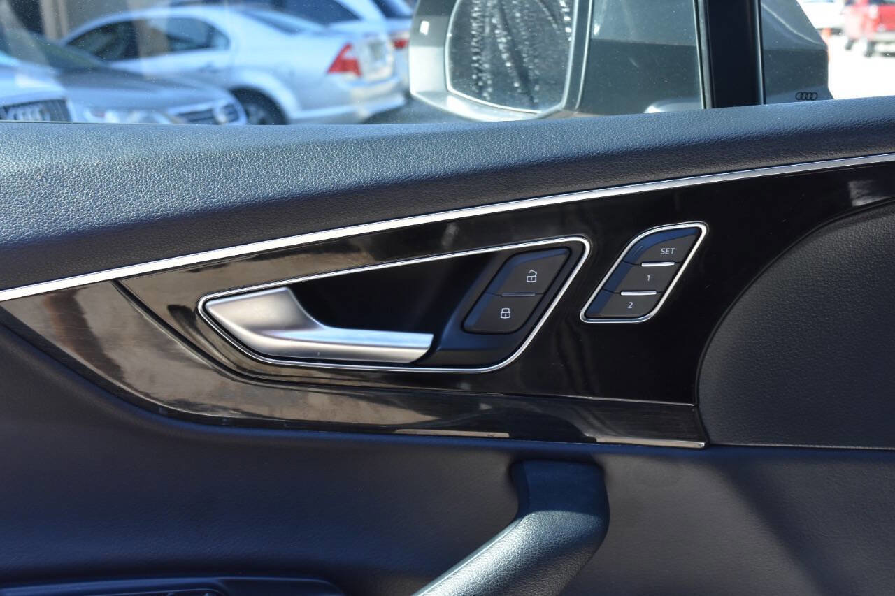 Used 2017 Audi Q7 2.0T Premium AWD/4WD image 65