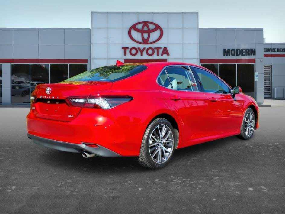 Certified 2023 Toyota Camry XLE FWD image 5
