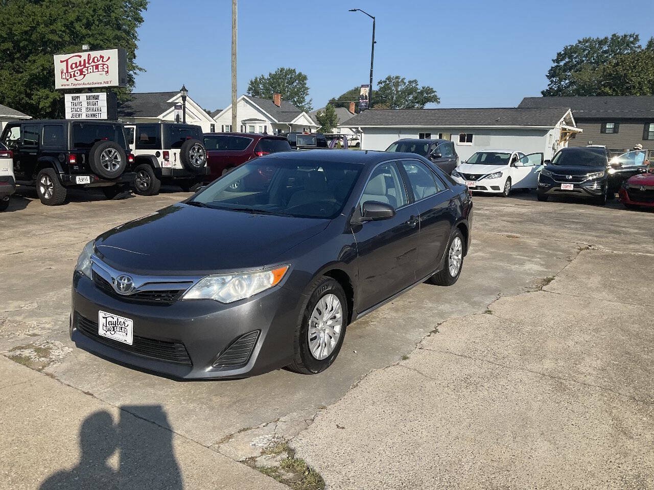 Used 2014 Toyota Camry LE FWD image 6