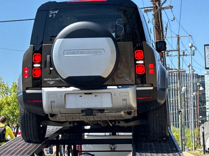 Used 2020 Land Rover Defender 110 S AWD/4WD image 52