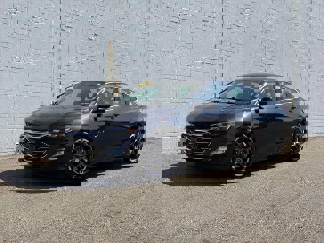 Used 2023 Chevrolet Malibu LT image 1