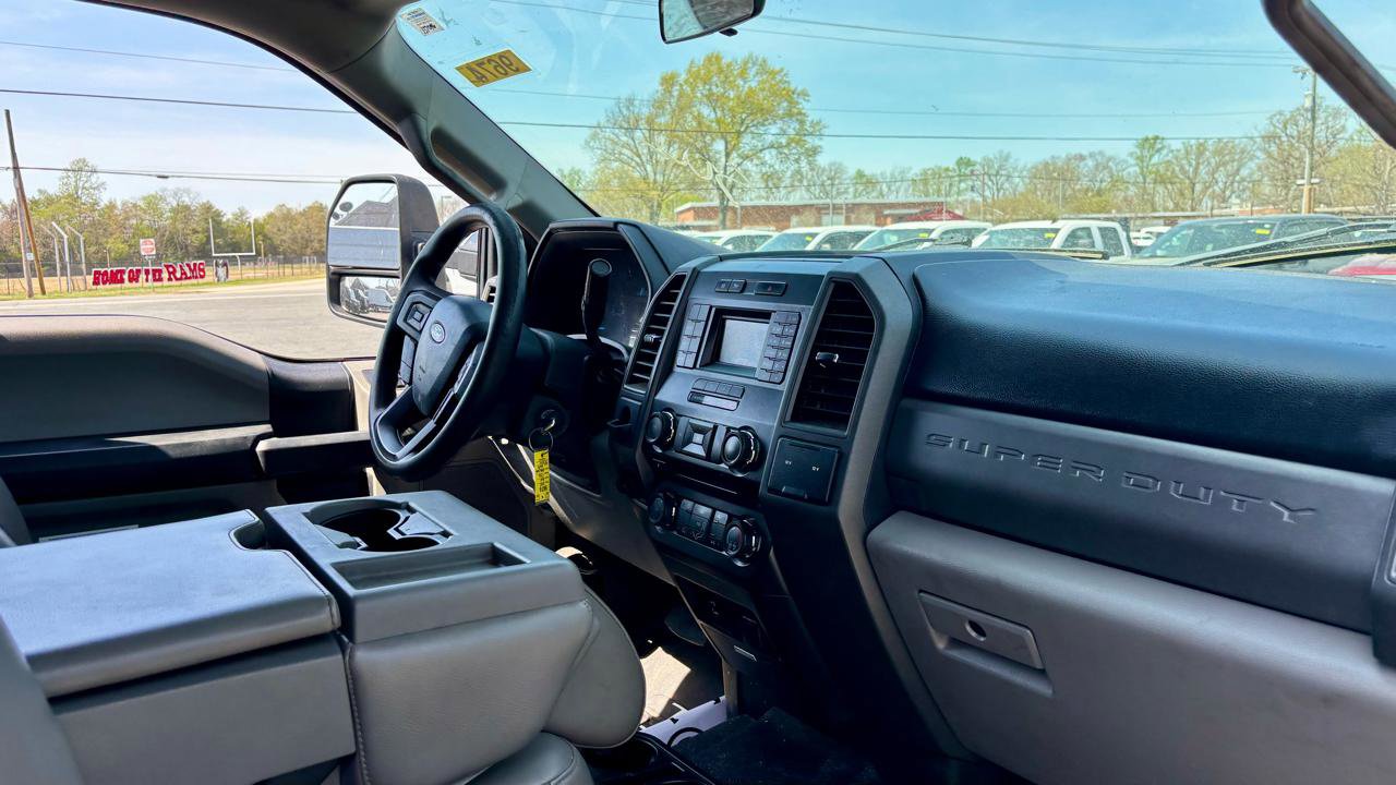 Used 2018 Ford F350 XL w/ Power Equipment Group RWD image 10