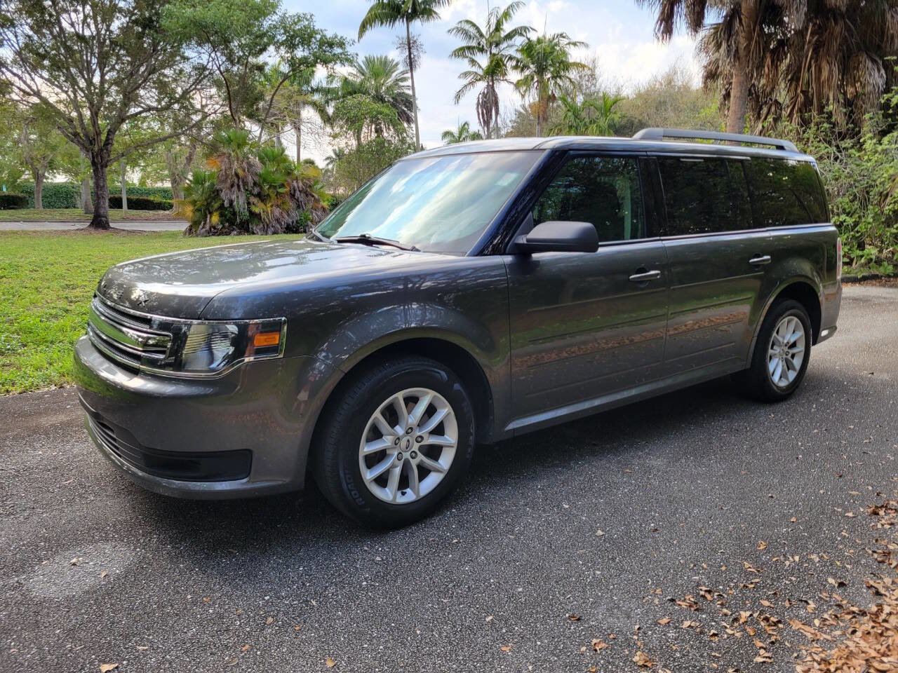 Used 2019 Ford Flex SE image 3