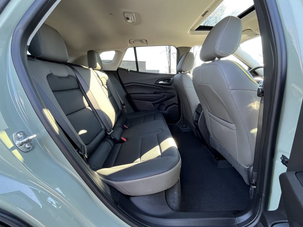Certified 2025 Chevrolet Trax ACTIV w/ Sunroof Package FWD image 20