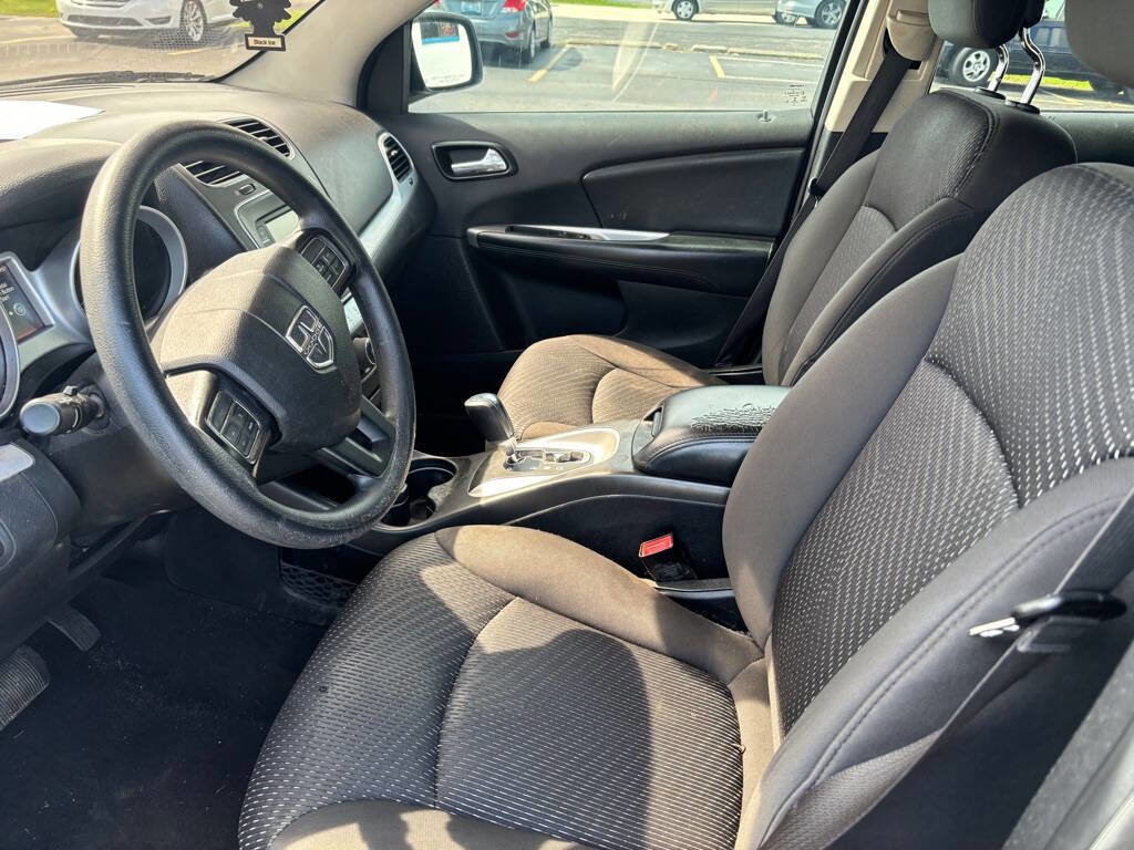 Used 2017 Dodge Journey SXT w/ Comfort/Convenience Group image 7