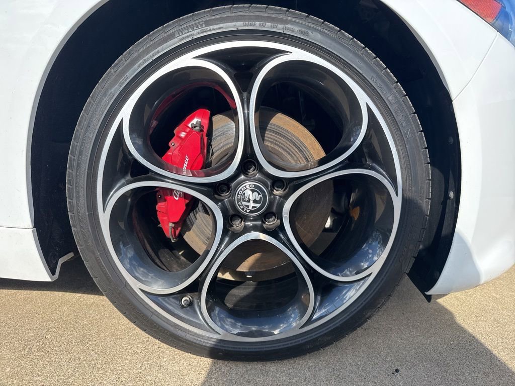 Used 2023 Alfa Romeo Giulia Veloce image 24