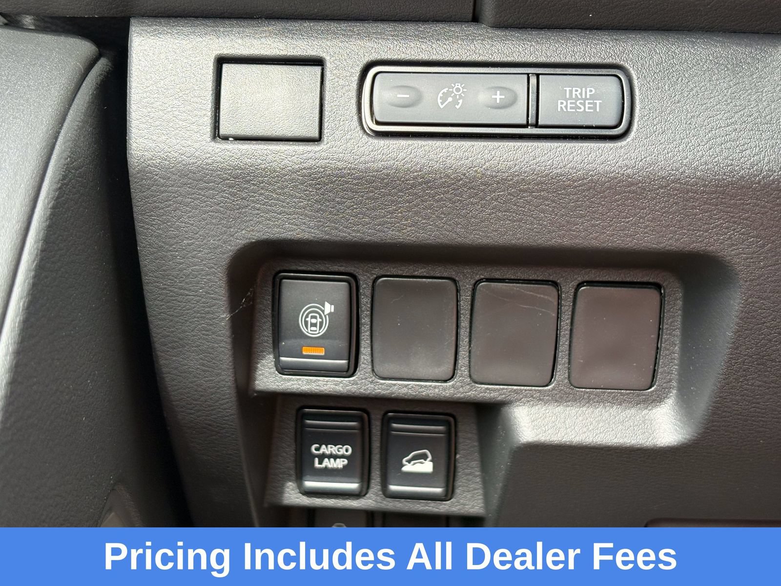 Used 2025 Nissan Frontier SV AWD/4WD image 17