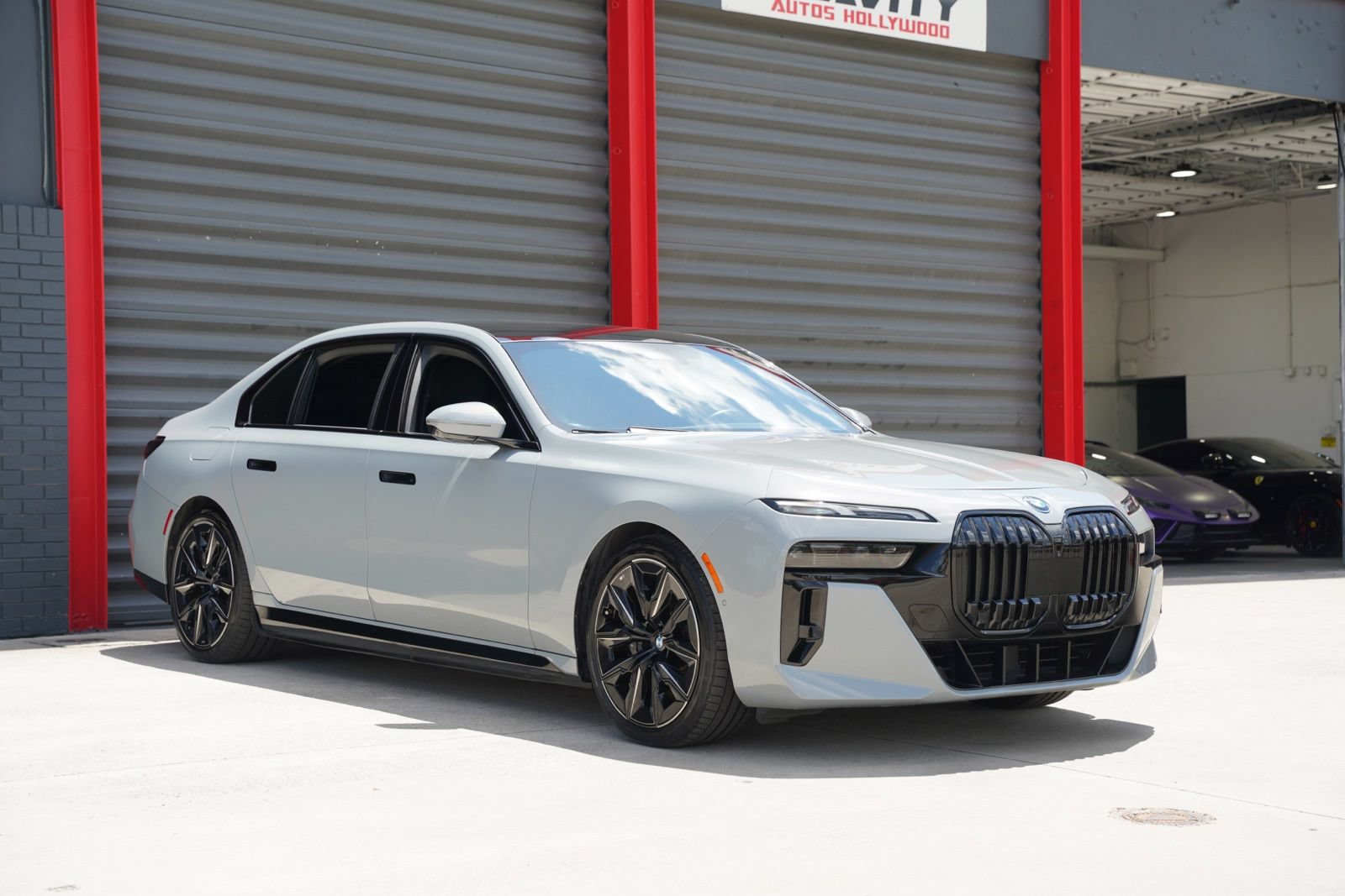 Used 2024 BMW i7 eDrive50 w/ M Sport Package RWD image 7