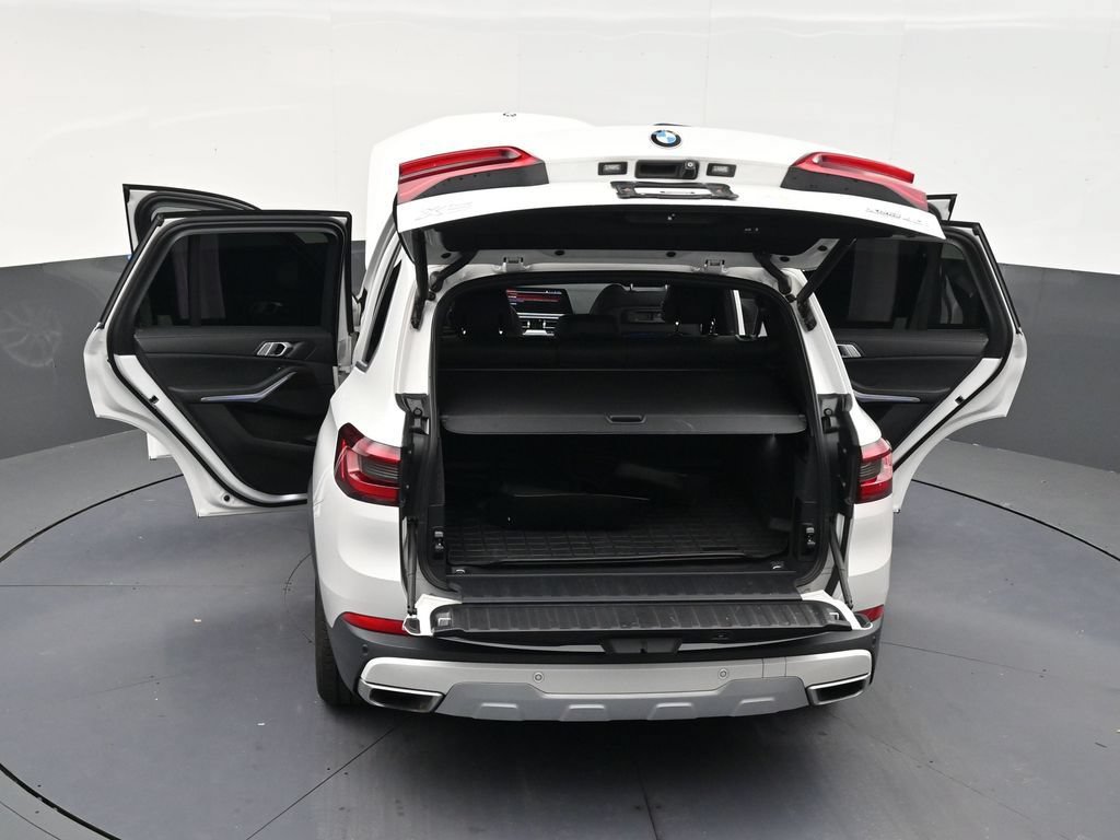 Used 2019 BMW X5 xDrive40i w/ Convenience Package AWD/4WD image 32