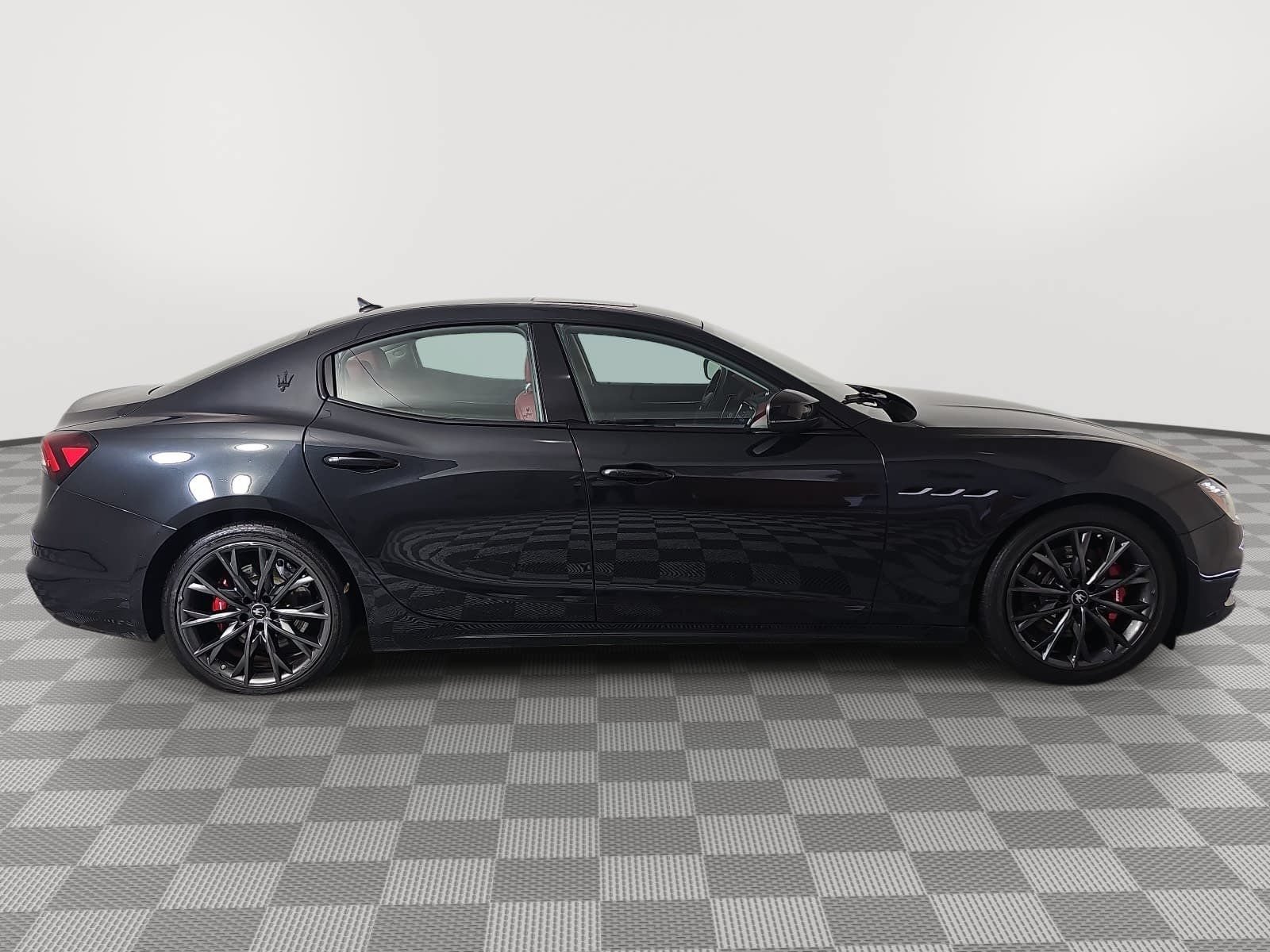 Used 2022 Maserati Ghibli Modena RWD image 7