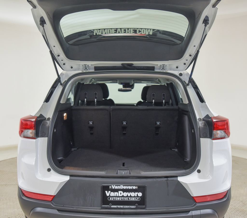 Used 2025 Chevrolet TrailBlazer LS image 14