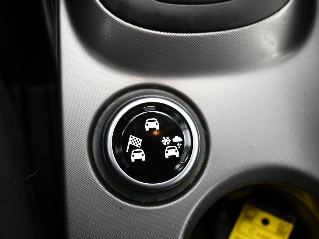 Used 2019 FIAT 500X Pop image 28