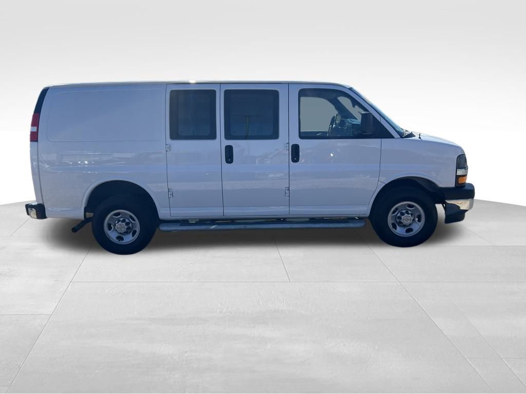Used 2024 Chevrolet Express 2500 w/ Driver Convenience Package RWD image 8