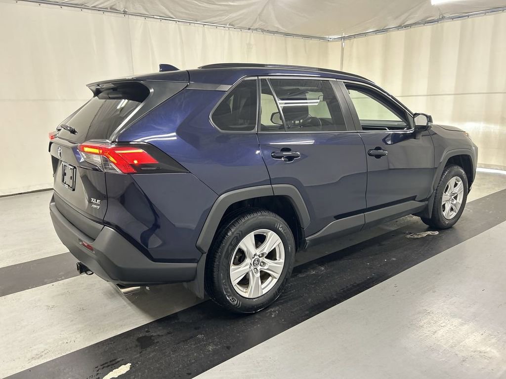 Used 2020 Toyota RAV4 XLE w/ Convenience Package AWD/4WD image 2