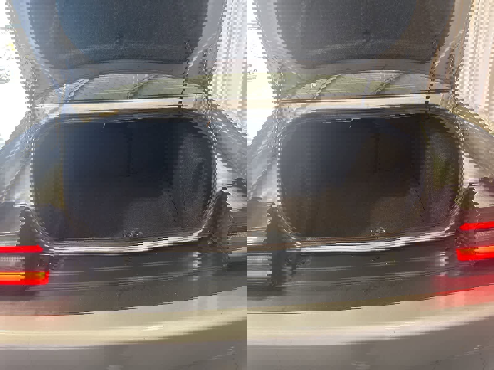 Used 2016 Dodge Challenger SXT Plus image 14