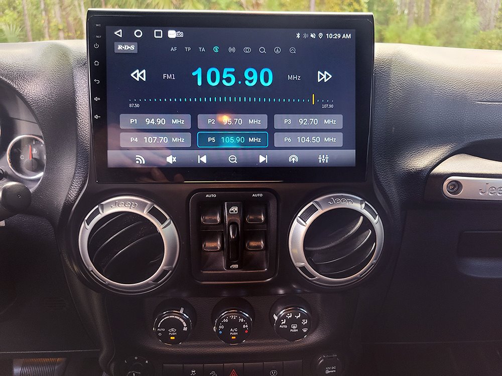 Used 2013 Jeep Wrangler Unlimited Sahara w/ Dual Top Group AWD/4WD image 33